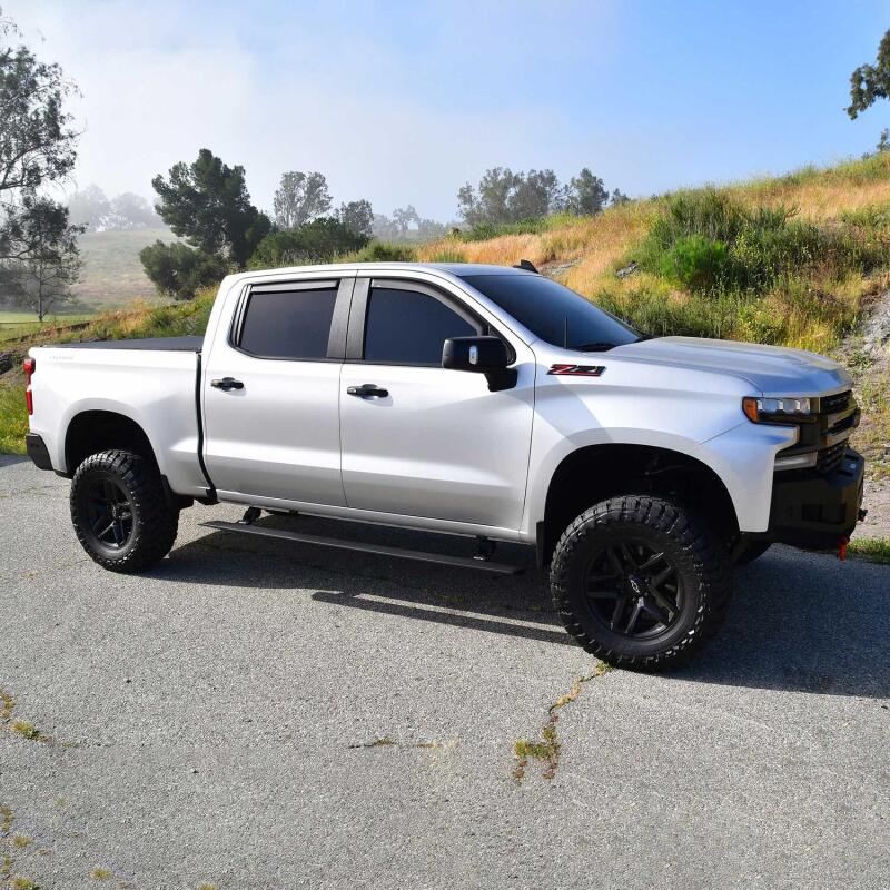 Westin Pro-e Power Running Boards | Chevrolet Silverado 1500 (19-26) / GMC Sierra 1500 (19-26) / Silverado ZR2 (22-26) (29-24135)