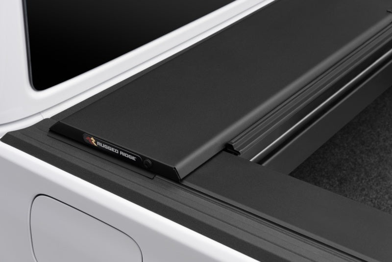 Rugged Ridge Armis Retractable Locking Bed Cover | Jeep Gladiator JT (20-21) (13550.31)