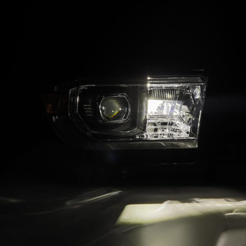 AlphaRex 07-13 Toyota Tundra / 08-17 Sequoia LUXX LED Projector Headlights | Toyota Tundra / Sequoia (07-17) (880824)