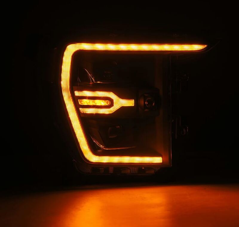 AlphaRex Luxx-Series Projector Headlights | Ford F-150 (21-22) / Raptor (21-22) (880139)