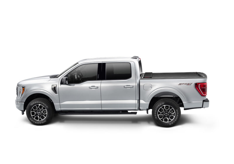 Roll-N-Lock M-Series Retractable Tonneau Cover | Ford F-150 (21-23 / 24-26) / F-150 Raptor (21-23 / 24-26) / F-150 Lightning (22-26) (LG131M)