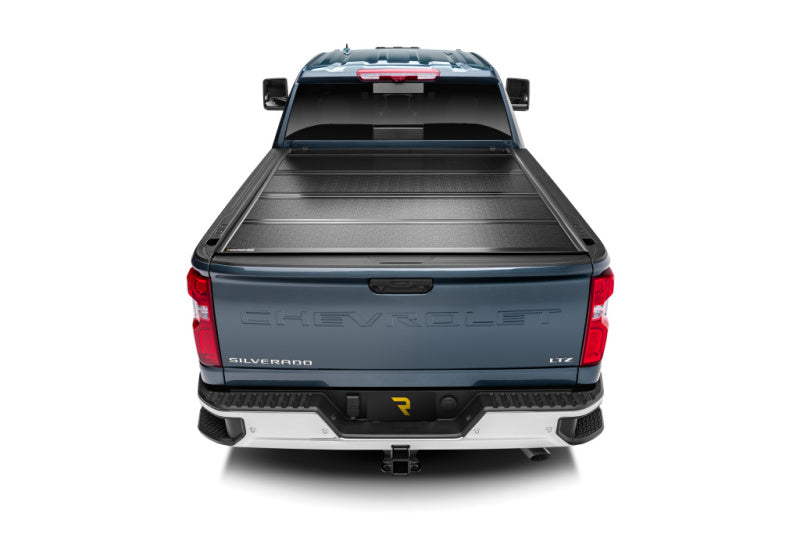BAK Industries G2 Tonneau Cover | Chevrolet Silverado 2500HD/3500HD / GMC Sierra 2500HD/3500HD (20-26) (226134)