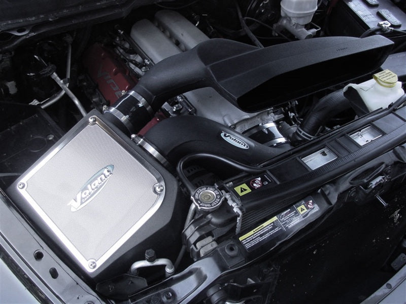 Volant Closed Box Air Intake Oiled Filter: Dodge Ram SRT-10 2004-2006
