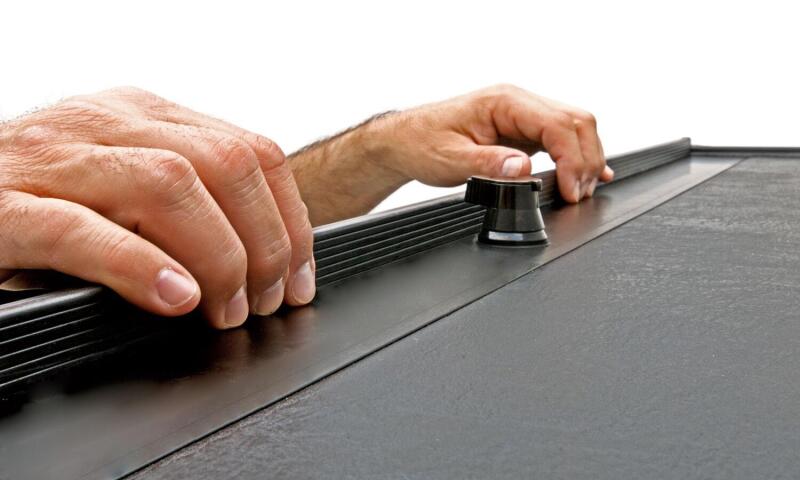Roll-N-Lock M-Series Retractable Tonneau Cover | Ford Ranger (19-26) (LG122M)