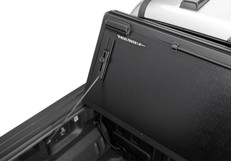 BAK 5.7ft Bed Cover | Ford F-150 (21-23, 24-26) / Lightning (22+) (226339)