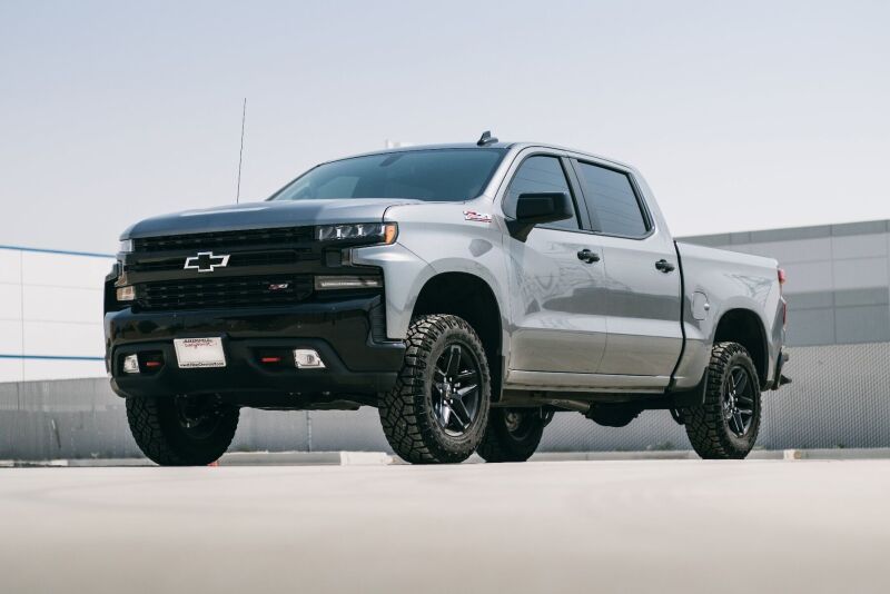 Cognito 1in Leveling Kit w/ Fox 2.0 Coilover & Monotube Shocks | Chevrolet Silverado 1500 / GMC Sierra 1500 (19-26) (210-P0885)