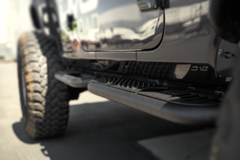 DV8 Offroad 18-23 Jeep Wrangler JL 4 Door Body/Pinch Weld Mounted Step | Jeep Wrangler JL (18-25) (SRJL-08)