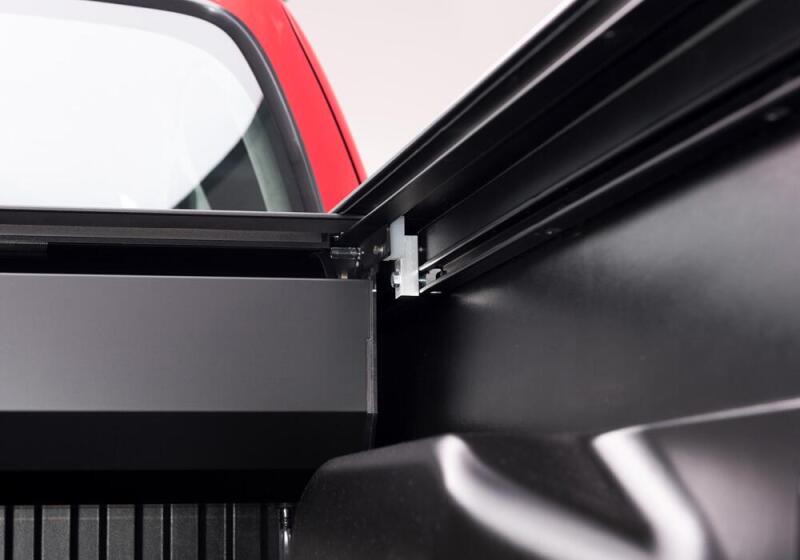 Retrax PowertraxONE MX 2022 Toyota Tundra CrewMax 5.5ft Bed w/ Deck Rail System | Toyota Tundra (22-26)