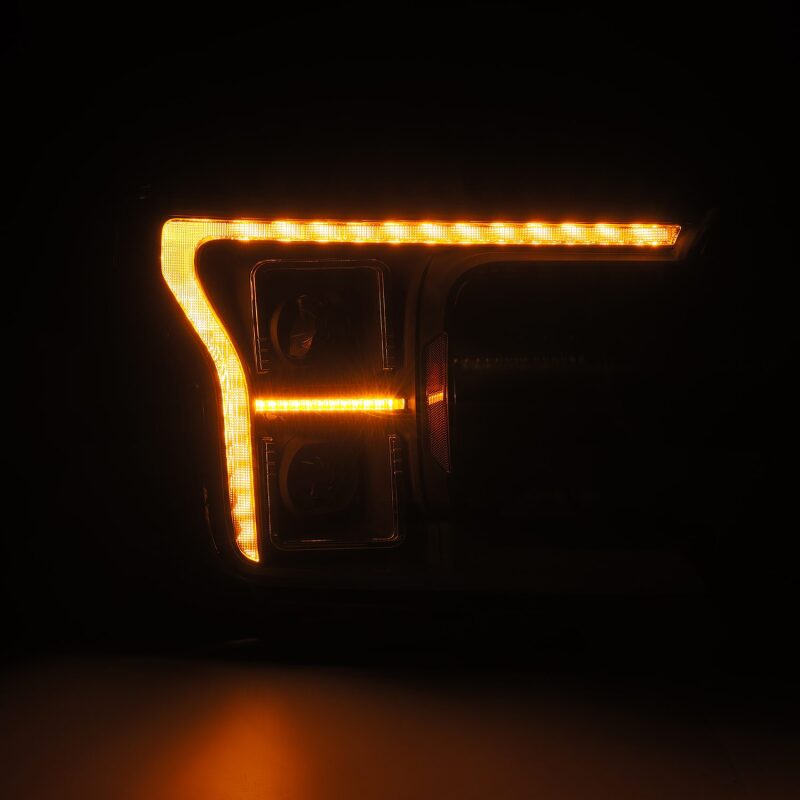 AlphaRex LED Proj HL | Ford F-150 (15-20) (LUXX w/ Actv Lt Seq Sig SB) (880251)