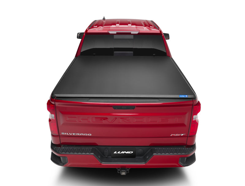 Lund Genesis Tri-Fold Tonneau Cover | Chevrolet Colorado (15-22) / Colorado ZR2 (17-22) / GMC Canyon (15-22) (95080)