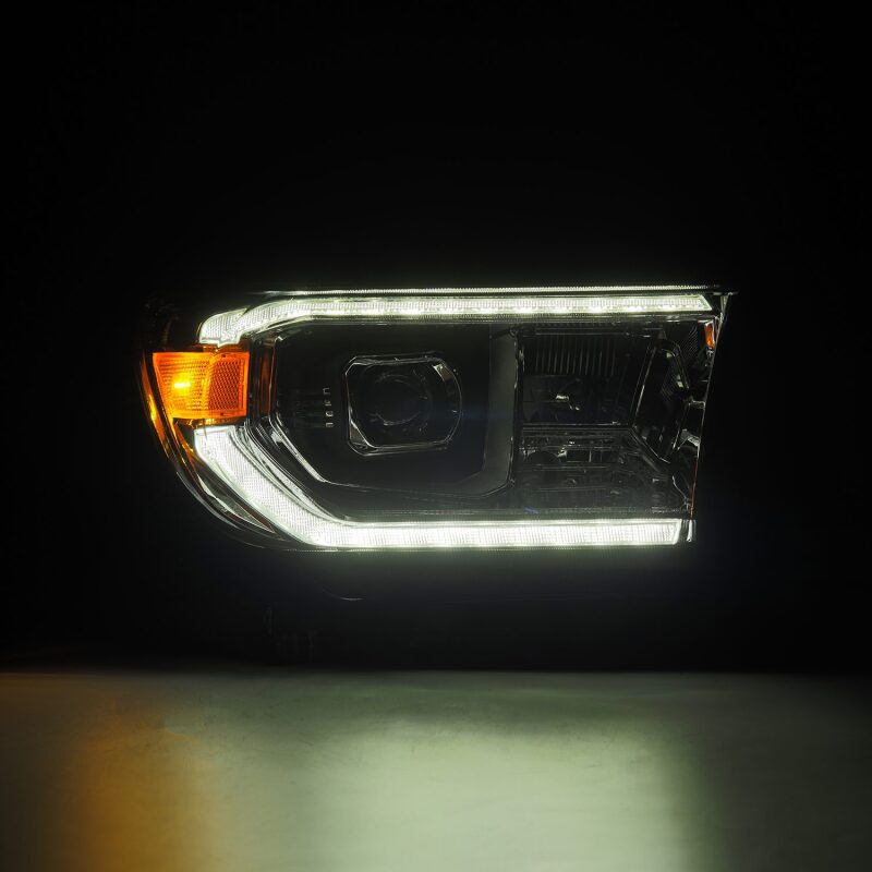 AlphaRex 07-13 Toyota Tundra / 08-17 Sequoia LUXX LED Projector Headlights | Toyota Tundra / Sequoia (07-17) (880824)