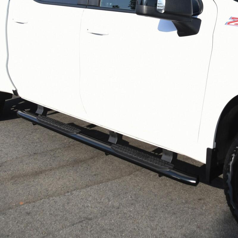 Westin 4 Oval Nerf Step Bars | Chevrolet Silverado 1500 / Silverado ZR2 / GMC Sierra 1500 / Sierra AT4 / Sierra AT4X (19-26) (21-24135)