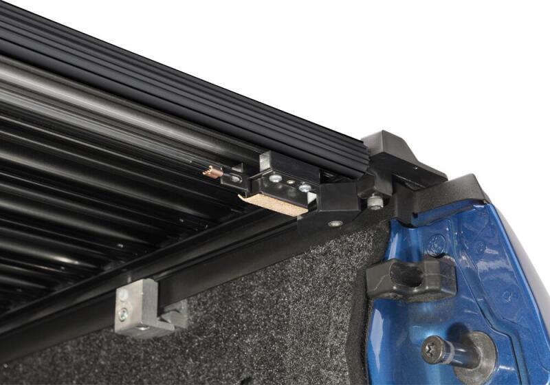 Retrax IX Retractable Tonneau Cover | Chevrolet Silverado 1500 / Silverado ZR2 / GMC Sierra 1500 / Sierra AT4/AT4X (30481)