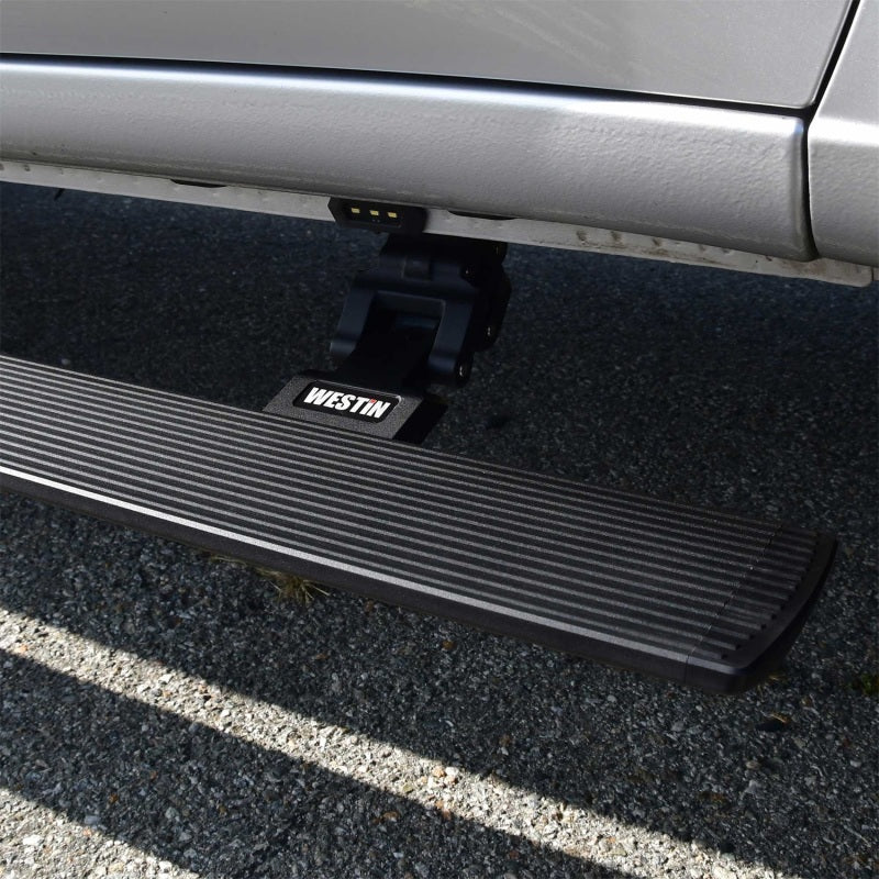 Westin Pro-e Power Running Boards | Chevrolet Silverado 1500 (19-26) / GMC Sierra 1500 (19-26) / Silverado ZR2 (22-26) (29-24135)