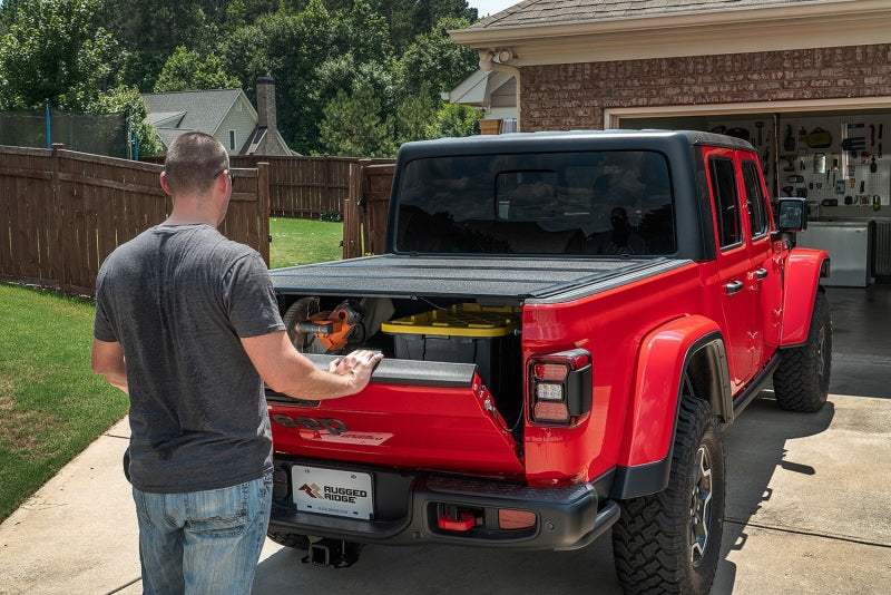 Rugged Ridge Armis Hard Folding Bed Cover | Jeep Gladiator JT (20-24) (13550.24)