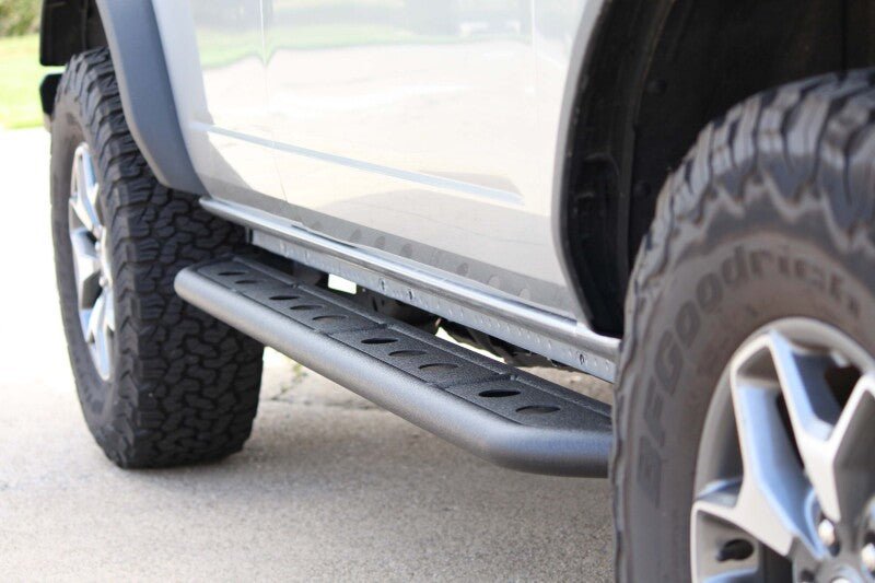 Fishbone Offroad Side Steps Black - 2021+ Ford Bronco 4 DR Nerf Bars & Running Boards offroad accessory | Iron Ridge Offroad