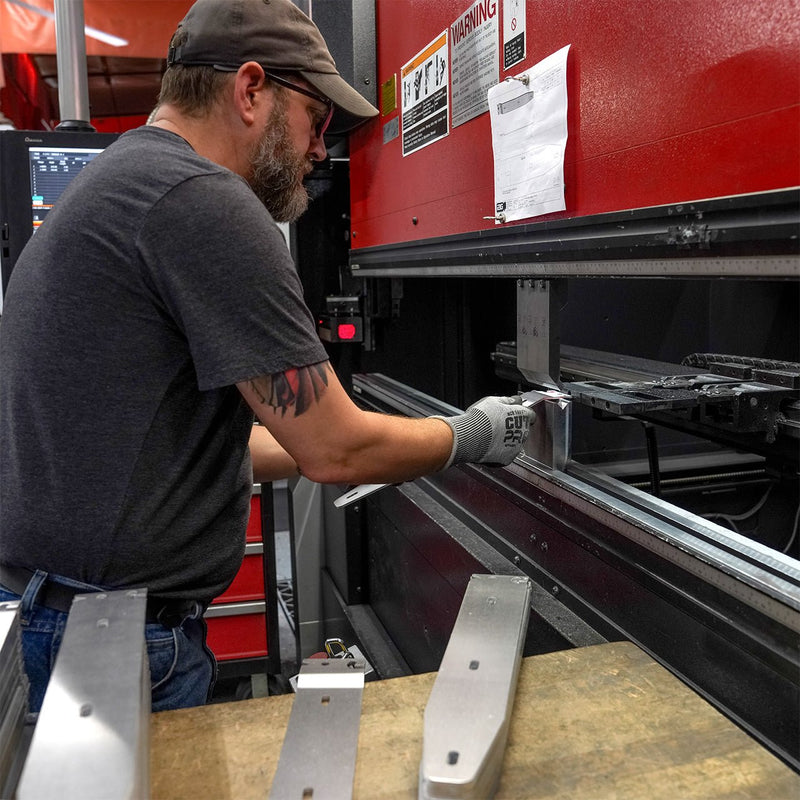 IAG BedBridge™ | Ford F-150 (15-26) / F-150 Lightning (22-25) / F-250 Super Duty (17-27) / F-350 Super Duty (17-27) / F-450 Super Duty (17-26) (IAG-BDY-F1601) Truck Bed Bridge Bar offroad accessory | Iron Ridge Offroad
