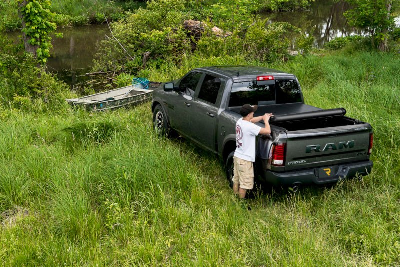 Truxedo Deuce Tonneau Cover | Chevrolet Silverado 2500HD/3500HD / GMC Sierra 2500HD/3500HD (20-26) (773301) Tonneau Covers offroad accessory | Iron Ridge Offroad